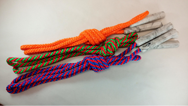 Klasické švihadlo s plastovými rúčkami