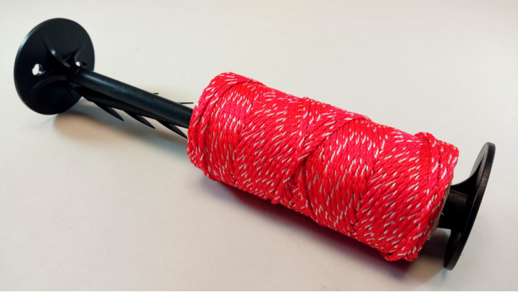 Záhradná vytyčovacia šnúra s kolíkmi – 50 m