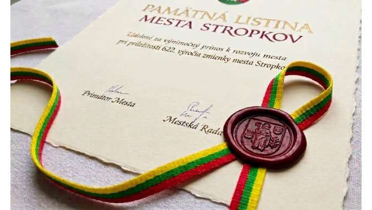 Stuha vo farbách mesta alebo obce  ( bal. 500 M )